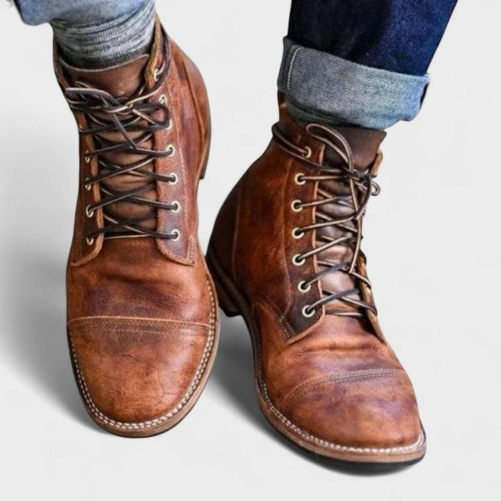 Julian™ | Κλασικά δερμάτινα μποτάκια