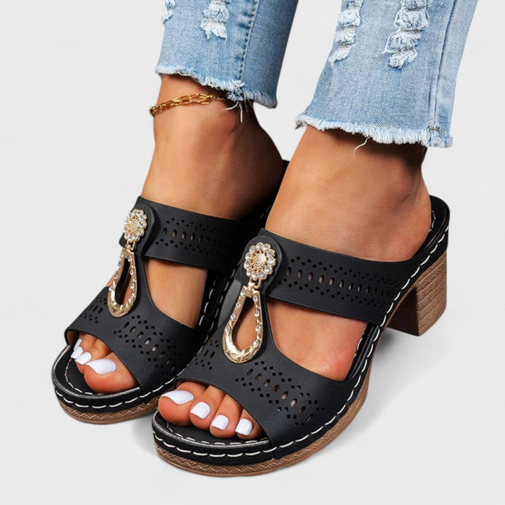 Vlastа - Κομψά και Άνετα Ορθοπεδικά Σανδάλια