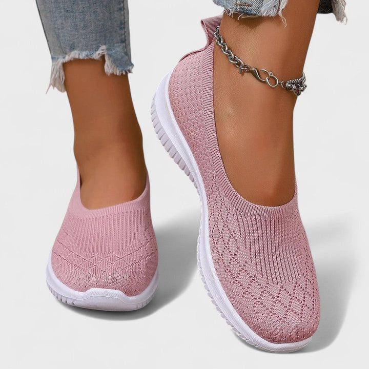 Ρενάτα - Ελαφριά και αναπνέουσα παπούτσια