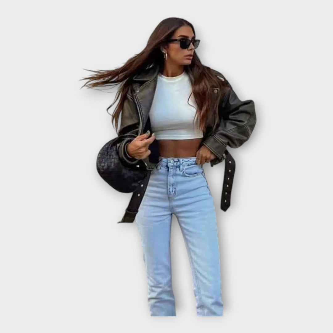 Μοντέρνα Κοντή Δερμάτινη Ζακέτα με Ζώνη και Εκλεπτυσμένη Αισθητική