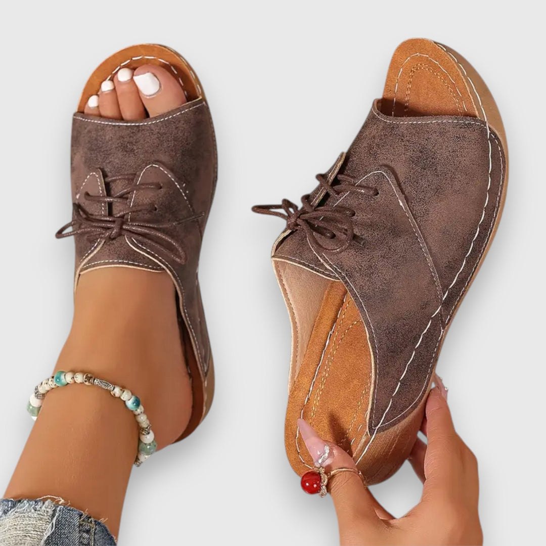 Σασκία – Σανδάλια σε vintage στυλ