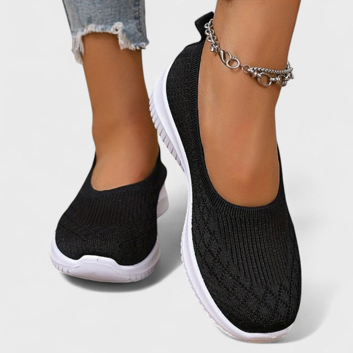 Ρενάτα - Ελαφριά και αναπνέουσα παπούτσια