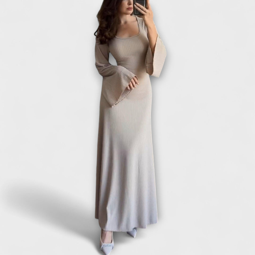 Jocelyn - Στυλάτη Πλεκτή Φόρμα με Λεπτομέρεια στη Μέση