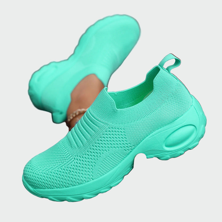 Κλασικά αθλητικά παπούτσια με καθημερινό στυλ